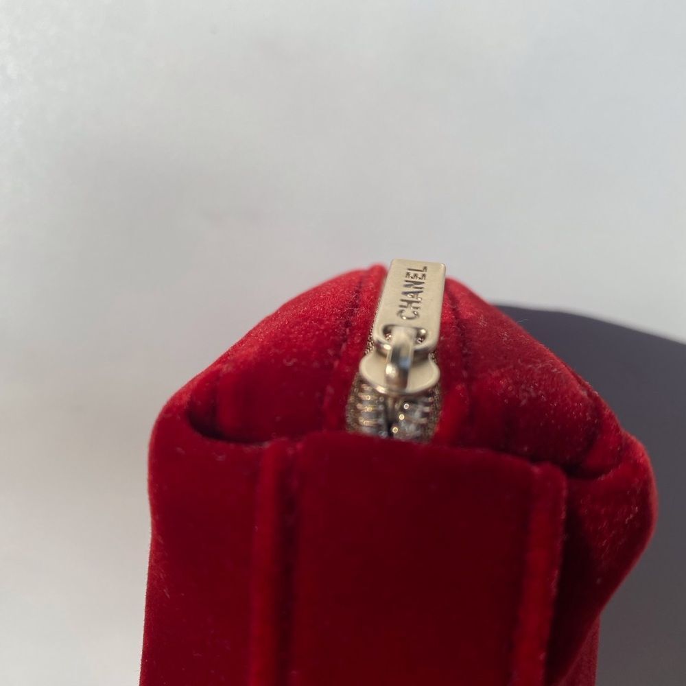 Chanel red cosmetic bag - Picture 5 of 6
